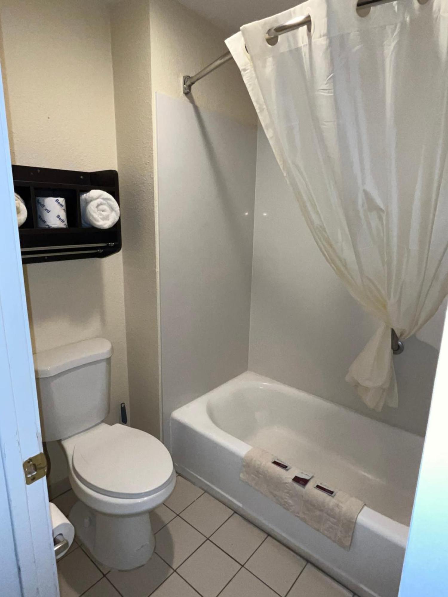 Oregon Trail Inn And Suites Лейквю Екстериор снимка